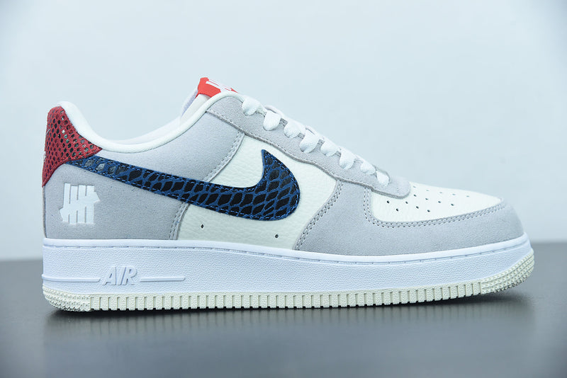 Nike Air Force 1 Low SP Undefeated 5 On It Dunk vs. AF1